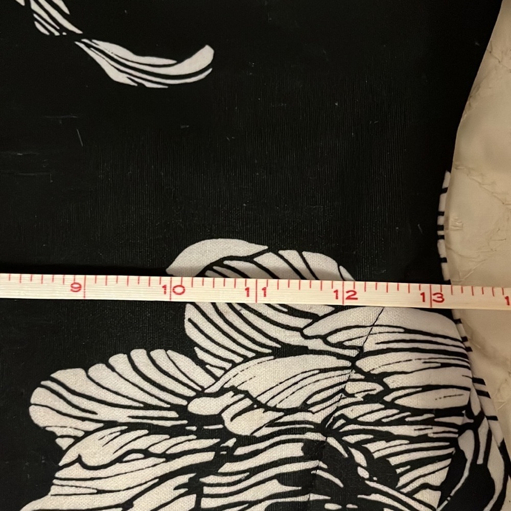 2/20 Women’s Medium Dress Black and white design - Picture 7 of 7